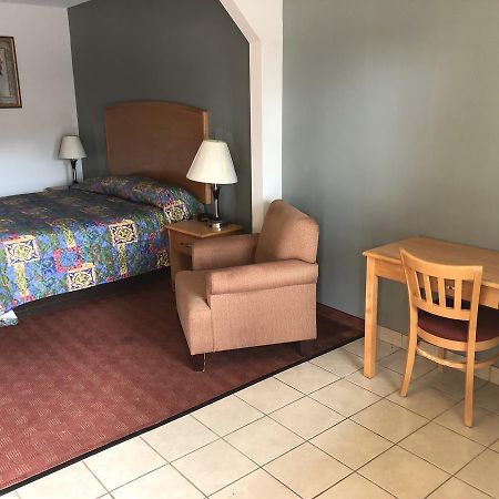 Whitesboro Inn Esterno foto